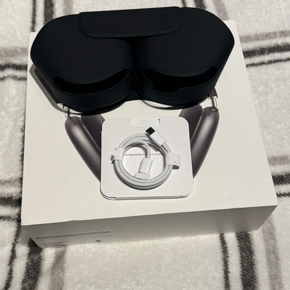 Airpod Max - Picture 3 of 5